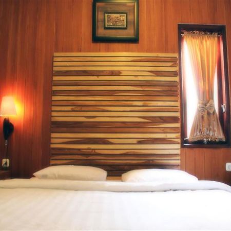 Puri Minggiran Guesthouse Yogya Yogyakarta Kültér fotó